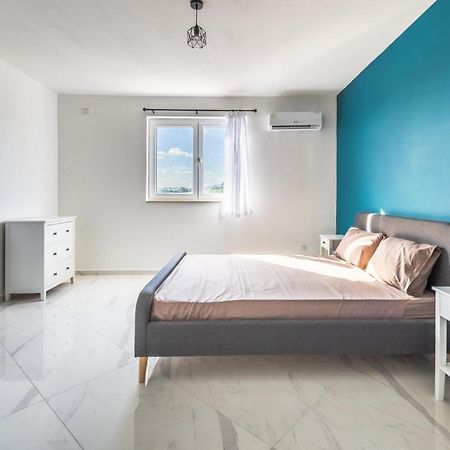 Sunset Bliss Luxury Apartment St. Paul's Bay Buitenkant foto