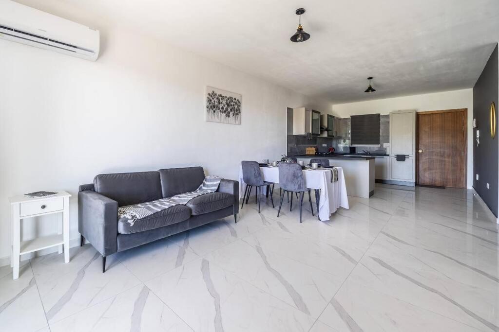 Sunset Bliss Luxury Apartment St. Paul's Bay Buitenkant foto